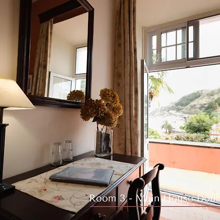 Solar De Lalém Bed and breakfast